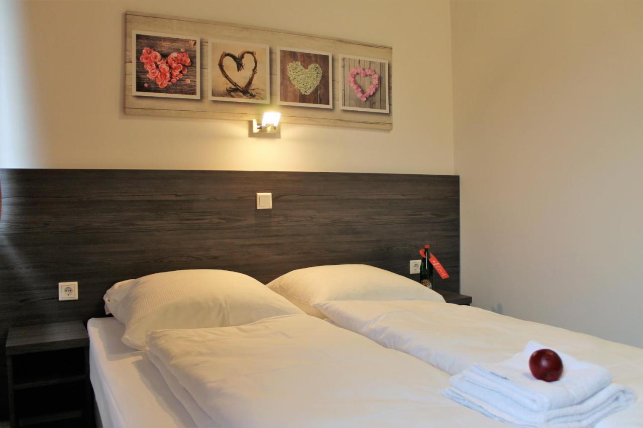 Pionier Hotel Hamburg Wandsbek Extérieur photo