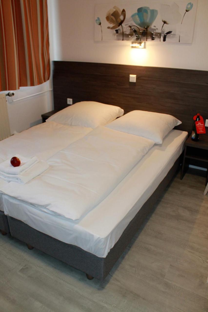 Pionier Hotel Hamburg Wandsbek Extérieur photo